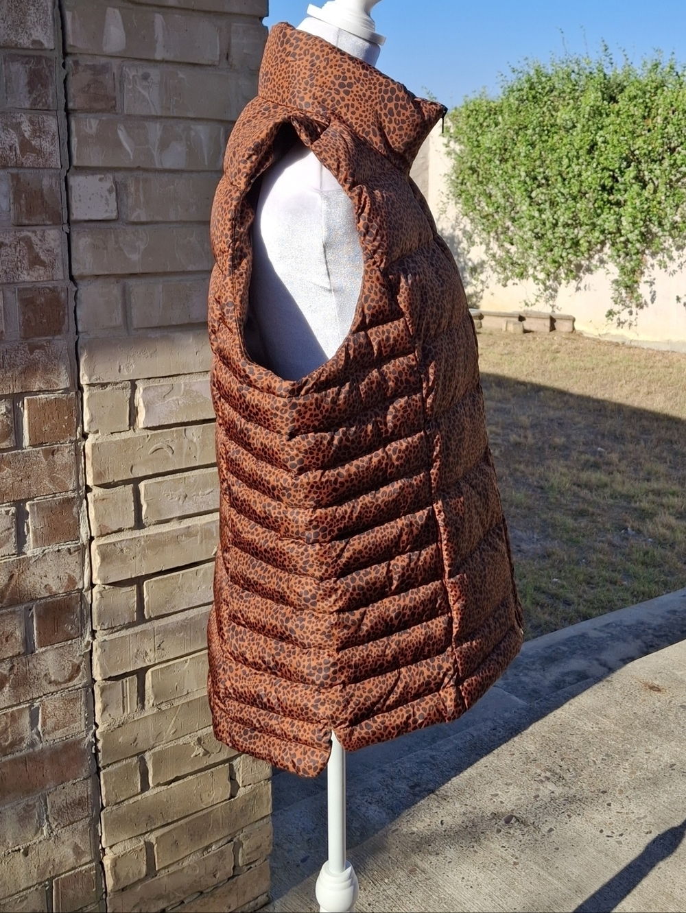 Lands' End Down Puffer Vest Animal Print Burnt Orange Zip Women Size X-Large - Picture 8 of 16
